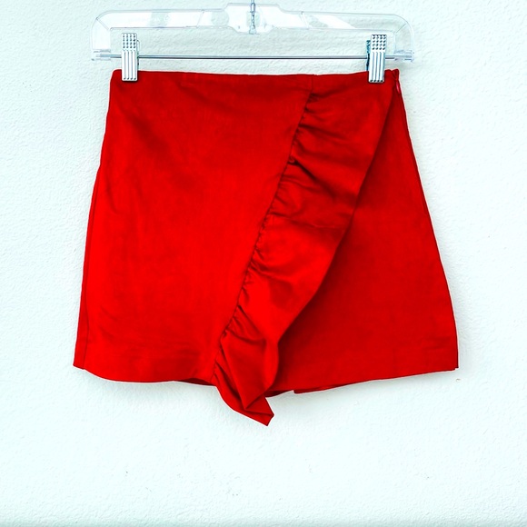 NWT! ZARA Faux Suede Asymmetrical Ruffle Skort Shorts Mini Skirt in RED Size XS - Picture 9 of 16